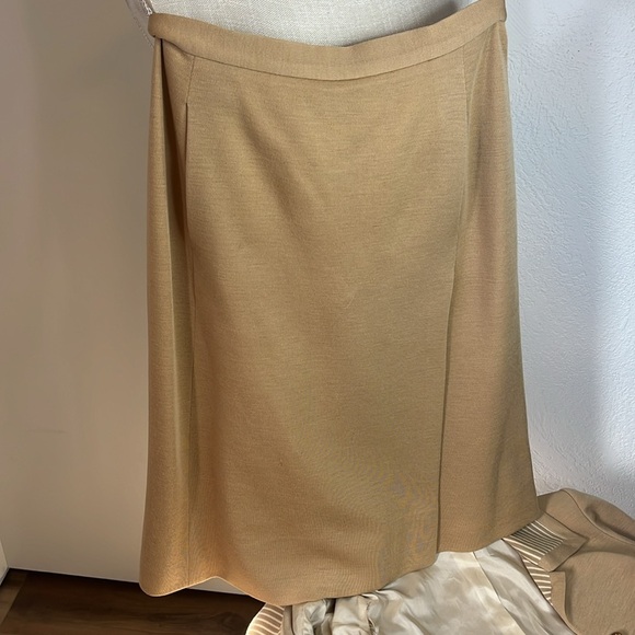 CHANEL 1960’s RARE COCKTAIL SUIT “CHANEL COLLECTIONS” - Picture 12 of 16